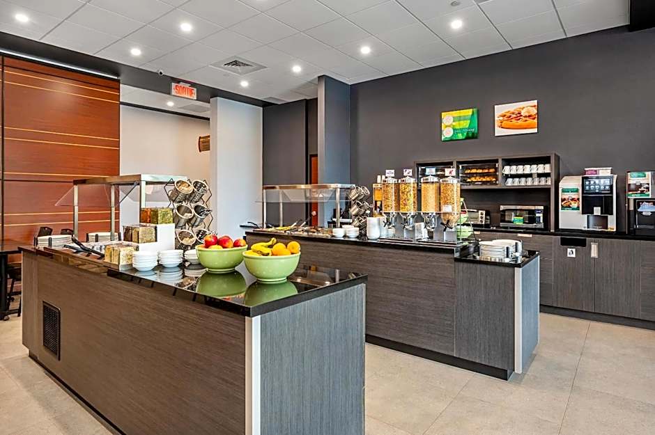 Quality Inn & Suites Levis