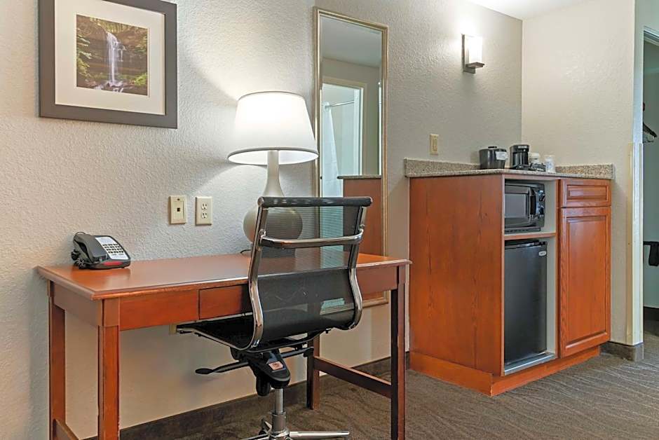 Best Western Executive Inn & Suites