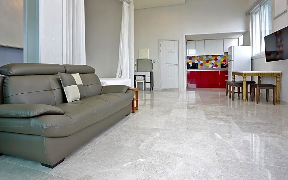 Gangneung Buchaegil Motel and Pension