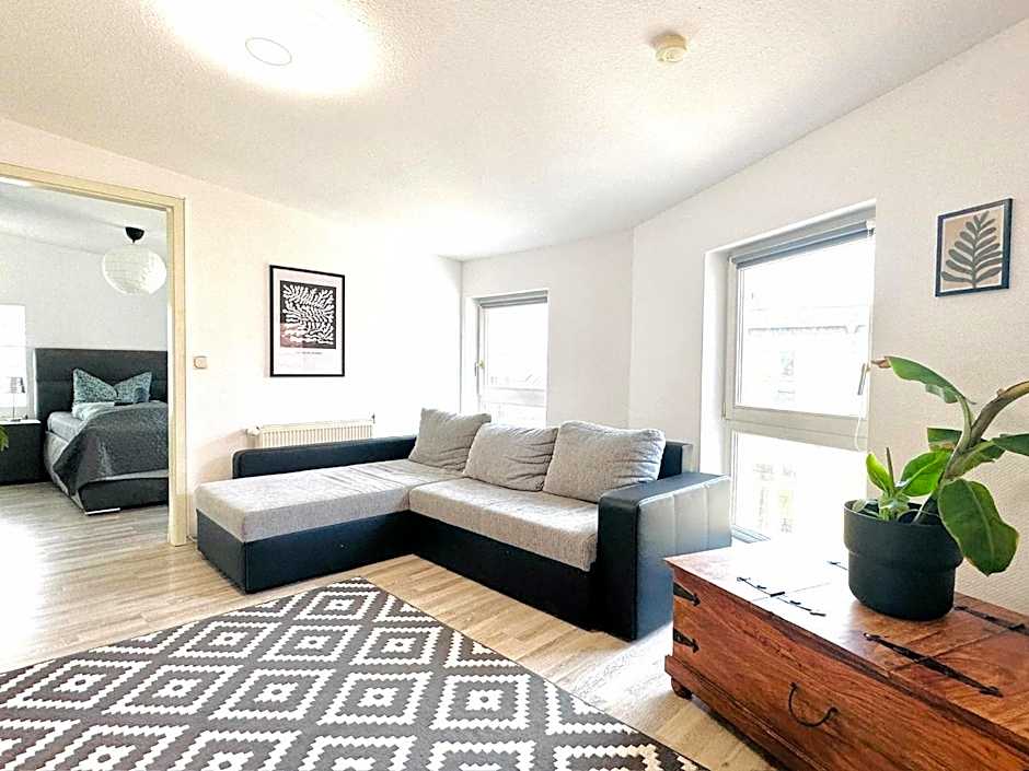 Apartmenthaus am Dom - Zentrum & Ruhige Lage, Perfekt für Business Trip, Auch für Familie, Viel Platz mit Küche