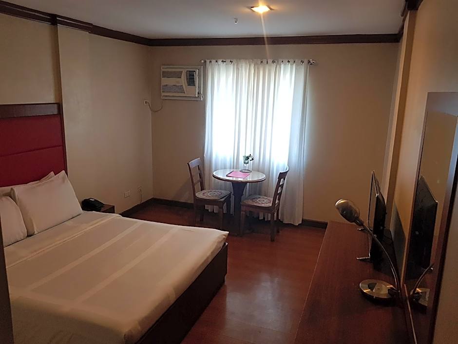 Chocolate and Berries Hotel