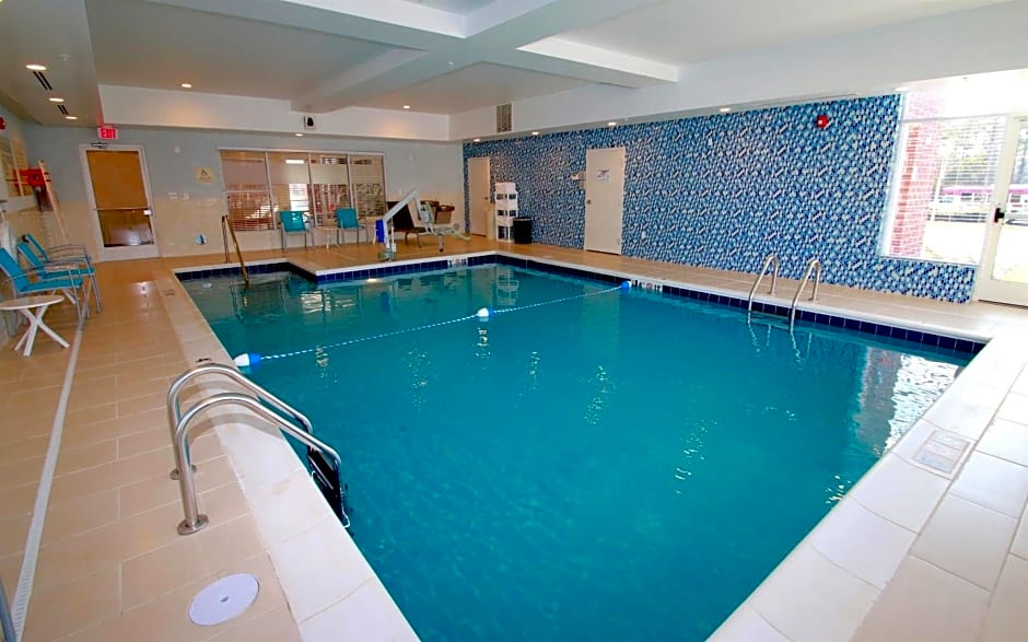 Hampton Inn- Suffolk
