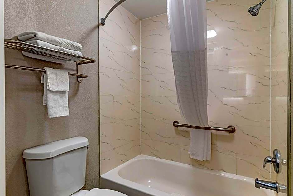 Quality Inn Newnan - Atlanta South
