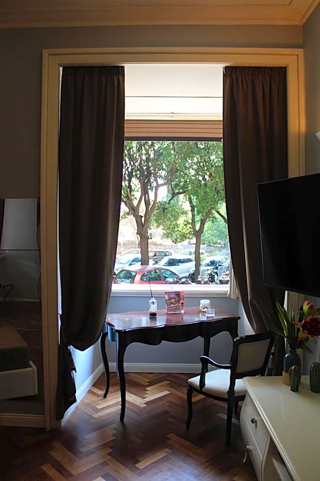 Athena Guest House