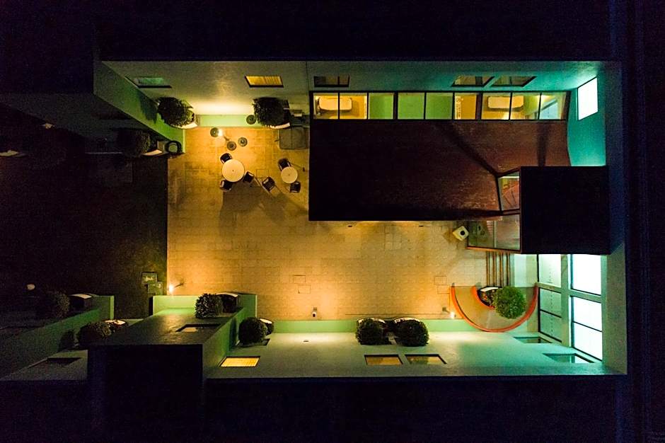 Excellence Express & Suites