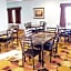 Days Inn & Suites by Wyndham Columbus NE