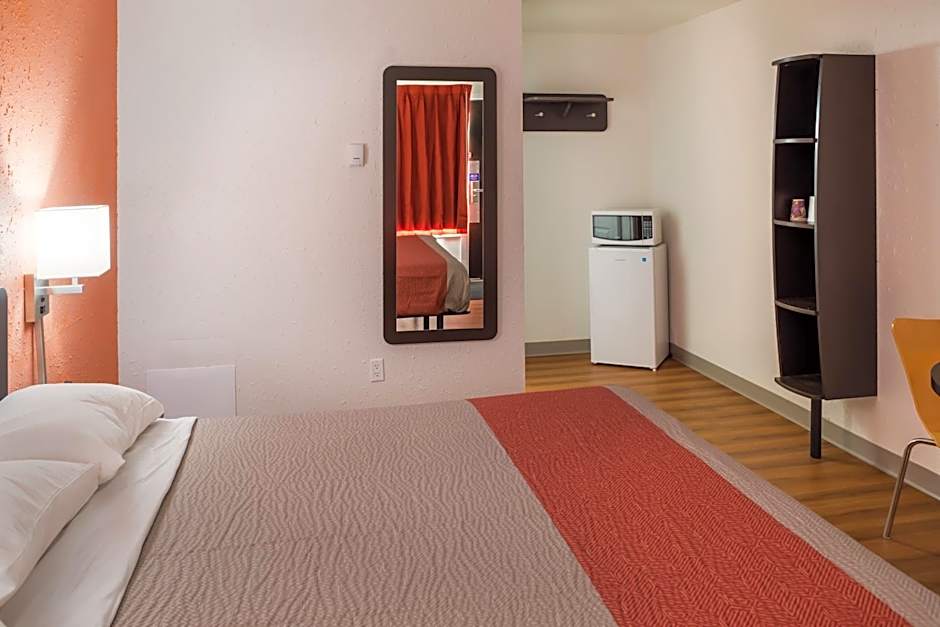 Motel 6-Fort St. John, BC