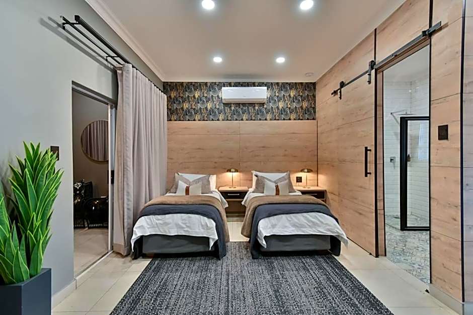 Summer PALACE Guesthouse