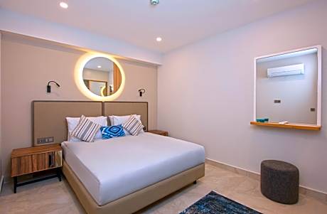 Suite with Garden View