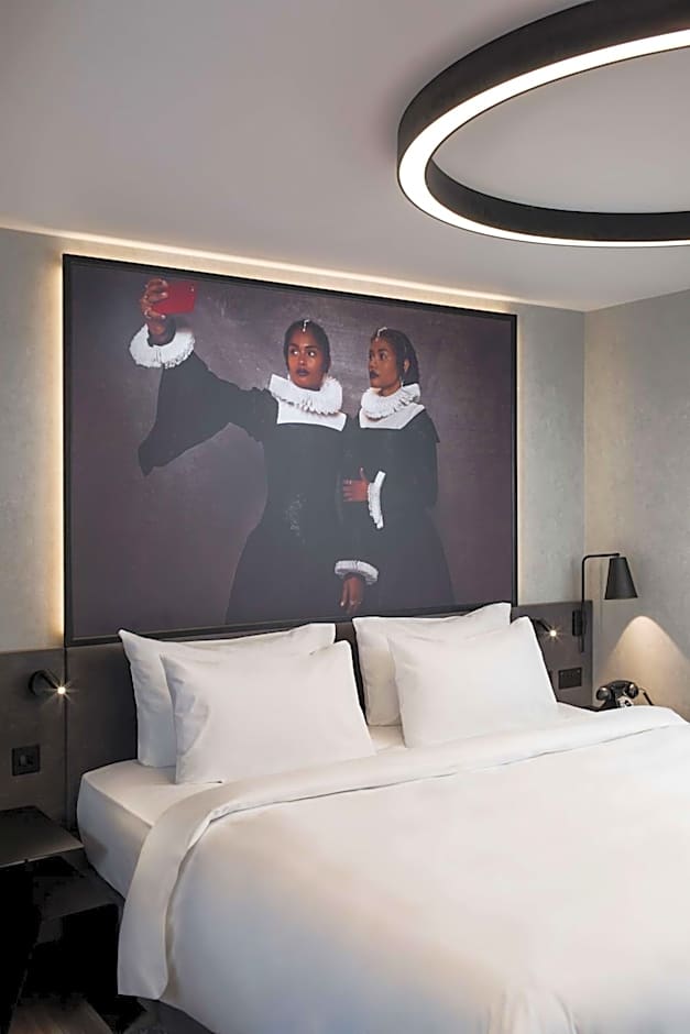 Radisson RED Hotel, Liverpool