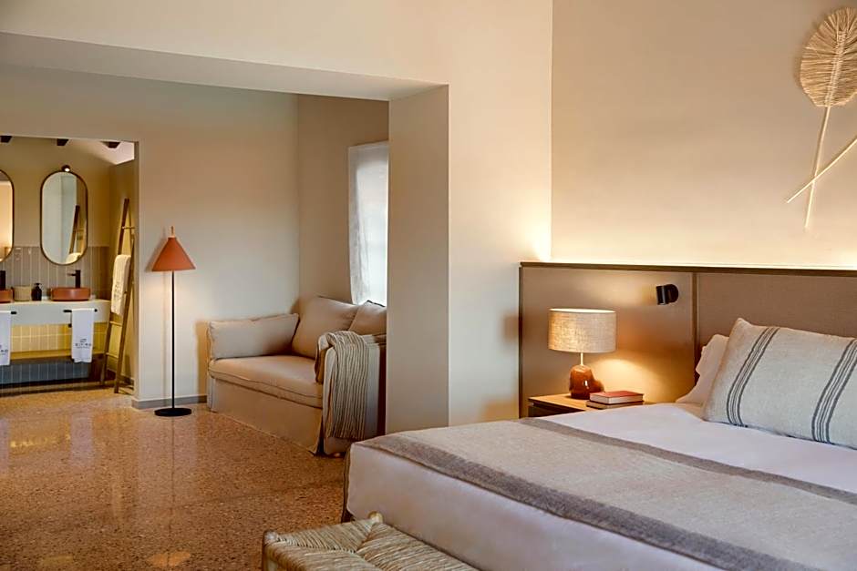 Son Sabater by Zafiro