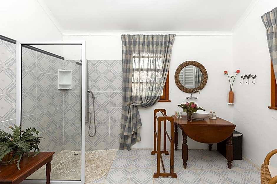 Royston Hall Historical Guesthouse