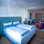 Maxim Suites by Elias Holl