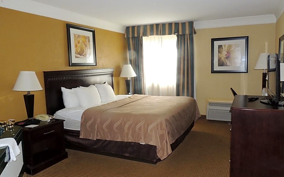 Quality Inn and Suites Fairgrounds - Syracuse
