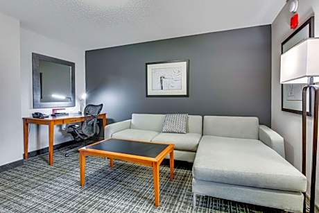 One-Bedroom Suite with Two Double Beds