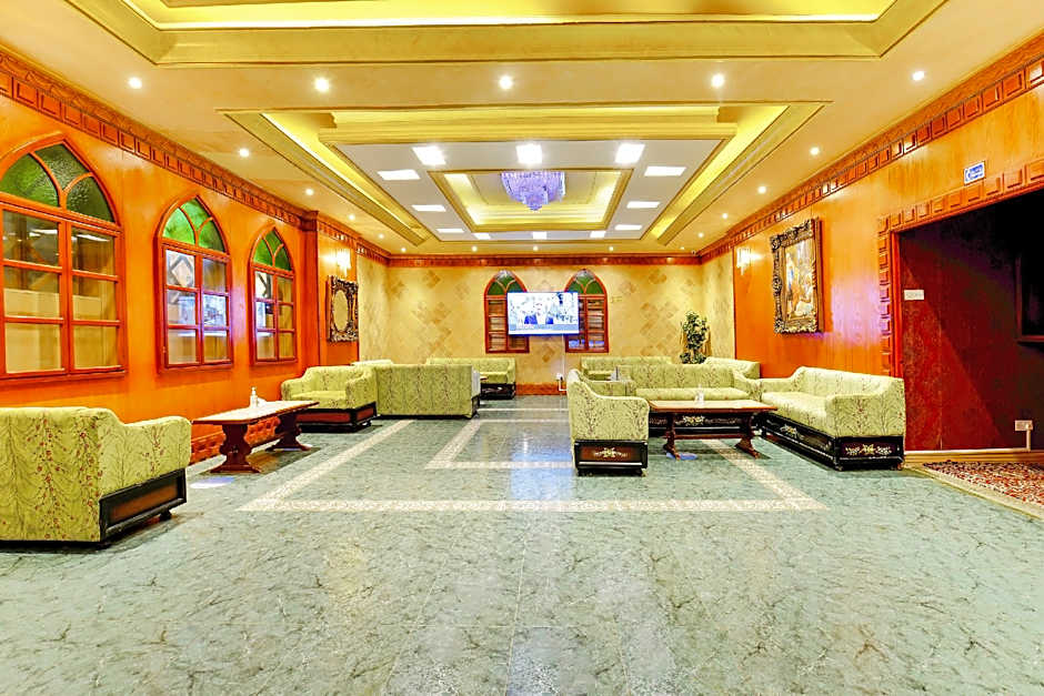 Capital O 125 Moon Plaza Hotel