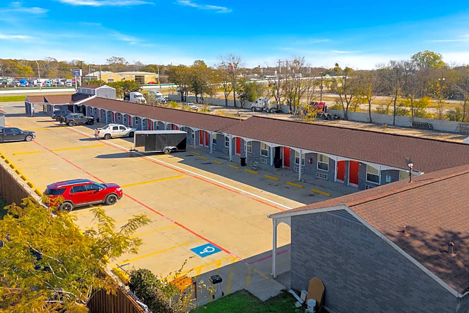 Golden Inn Dallas by Hotel O