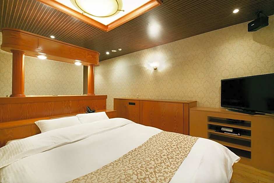 Hotel Luna Sennan - Adults Only