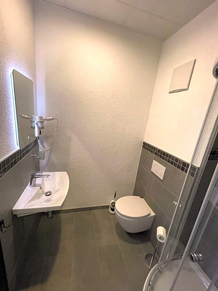 Yebs Hotel