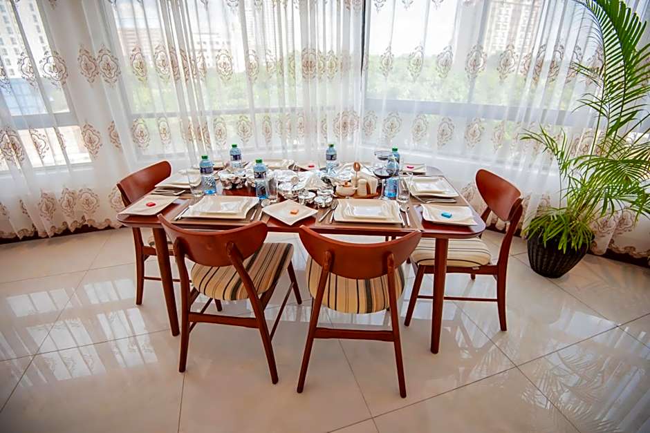 The Crossroads Hotel, Westlands