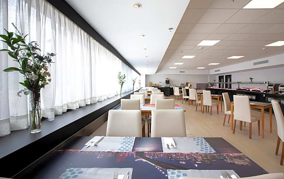 Hotel Chamartin The One