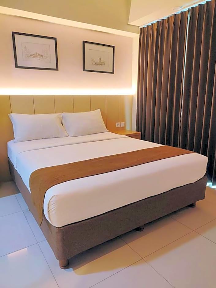 The Square Surabaya Hotel
