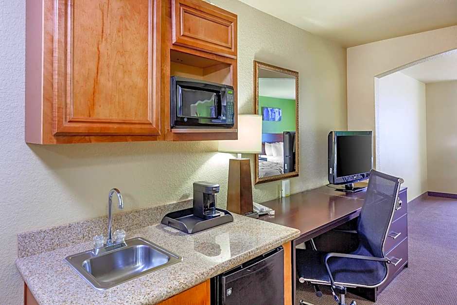 Sleep Inn & Suites Hewitt - South Waco