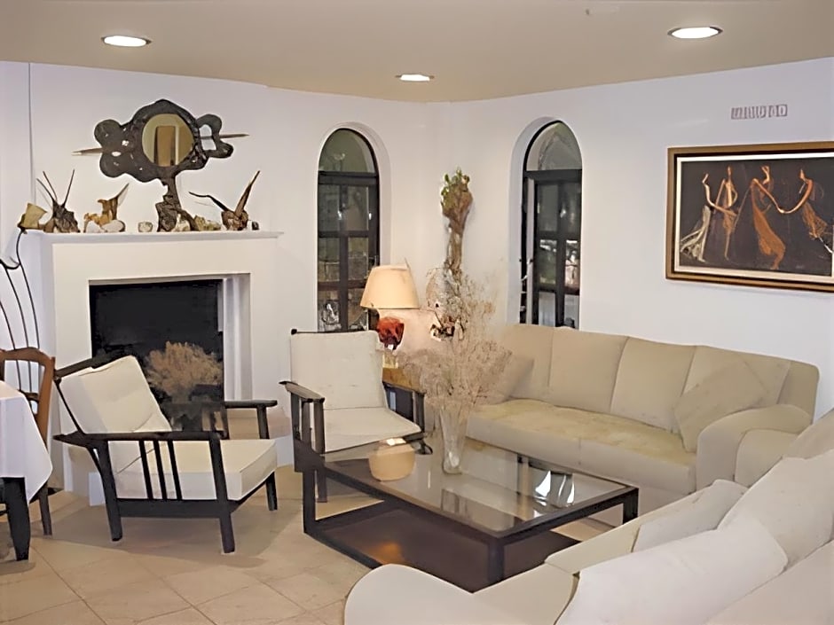 Creta Residence