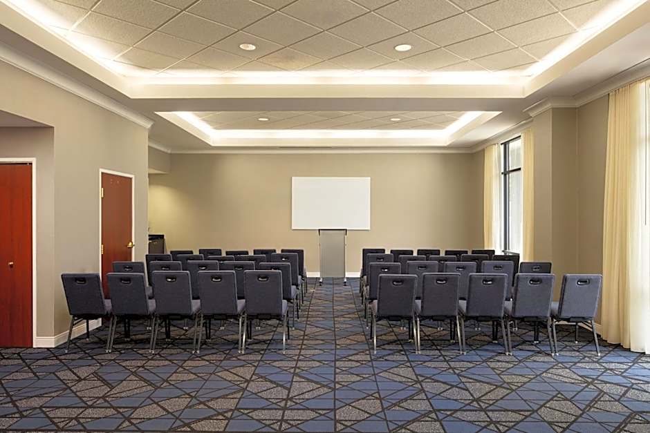 Courtyard by Marriott Louisville Airport