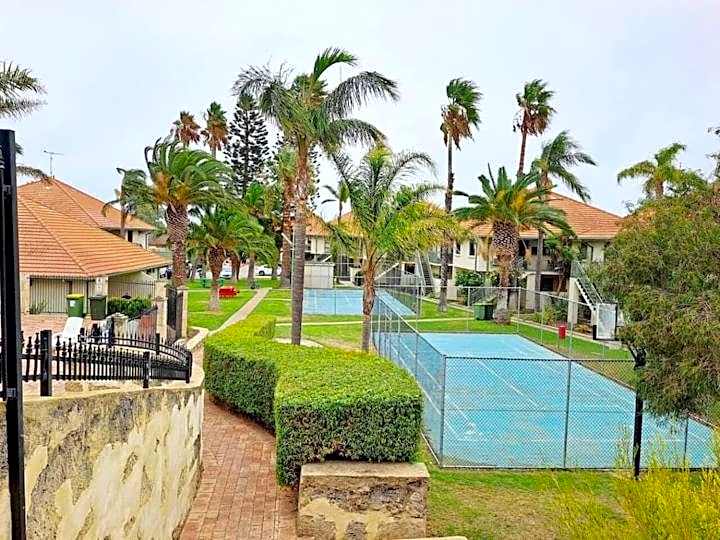 Carras Loft Villa Near the Sea Sleeps 5