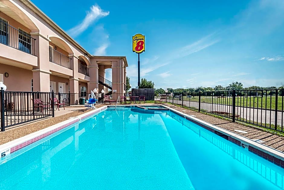 Super 8 by Wyndham Greenville