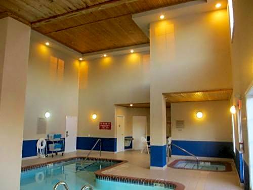 River Hills Hotel- Mankato