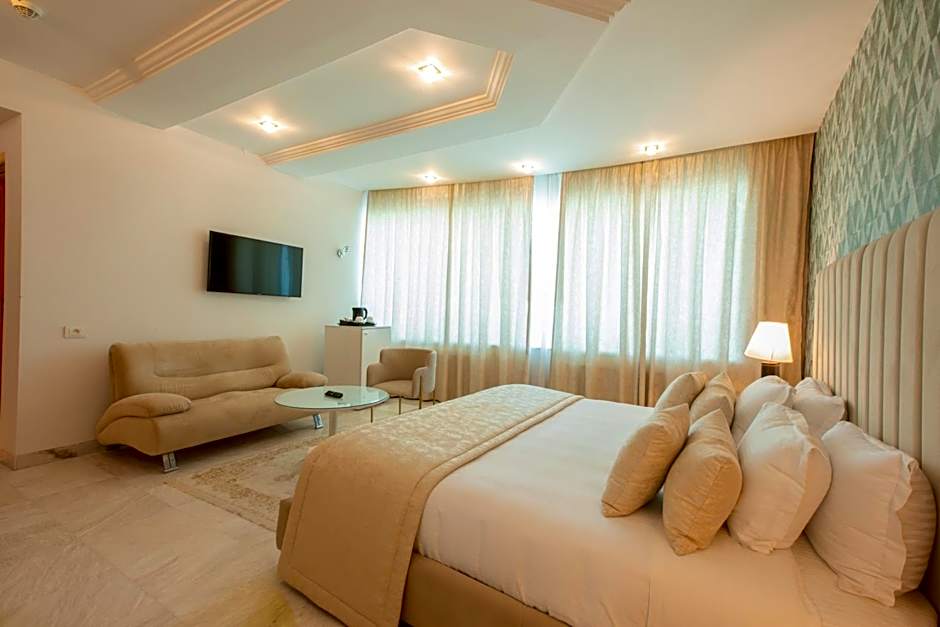 The Penthouse Suites Hotel
