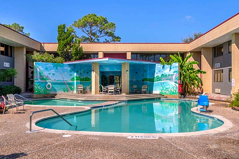 Red Roof Inn La Marque