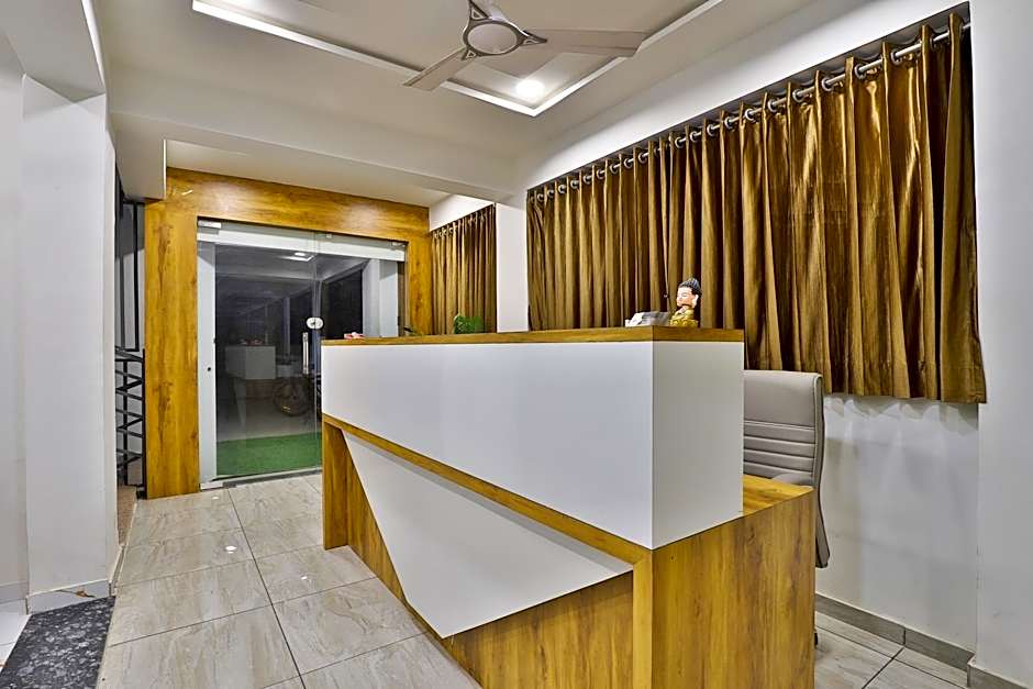 Hotel SR Rooms – Ahmedabad, TN