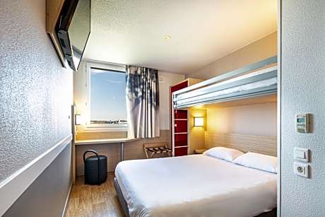 Triple Room with One Double Bed and One Single Bed