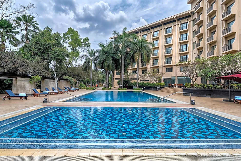 Radisson Blu Dhaka Water Garden