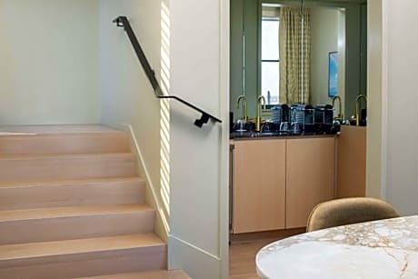 2 Bedroom Presidential King Suite
