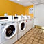 La Quinta Inn & Suites by Wyndham Secaucus Meadowlands