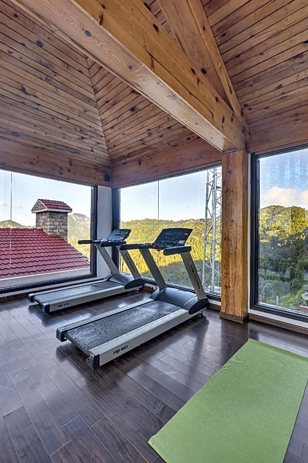 Club Mahindra Kanatal