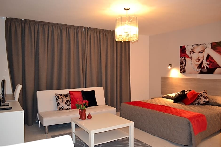 Marianna Hotel Apts