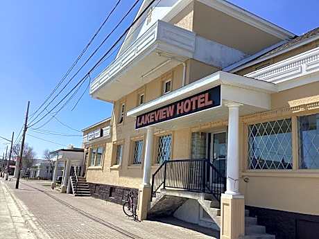 Lakeview Hotel