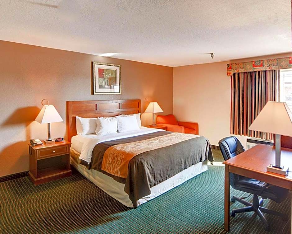 Quality Inn Forest Hill - Fort Worth South