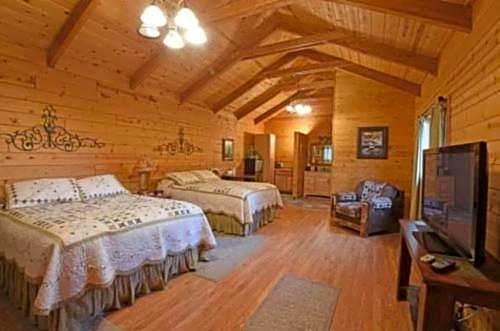 Pine Tree Inn