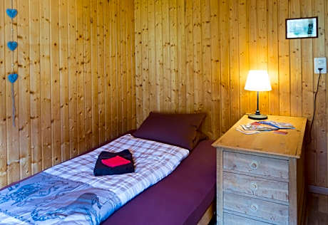 Single Room with Shared Bathroom