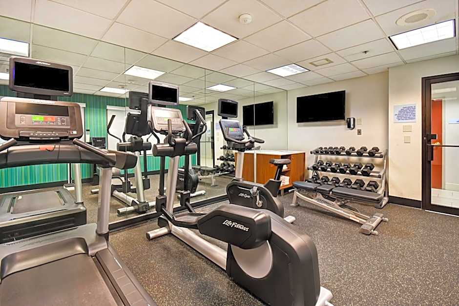 Holiday Inn Express Middletown/Newport By IHG