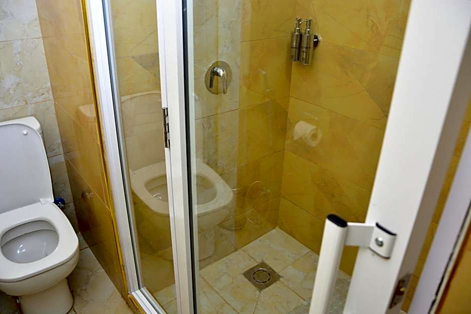Razana Hotel