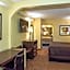 Rodeway Inn & Suites North Clarksville