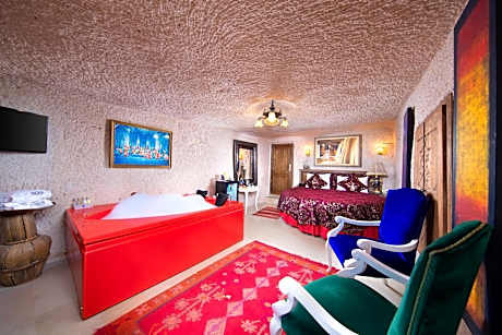 Fairy Chimney Suite with Ballon View