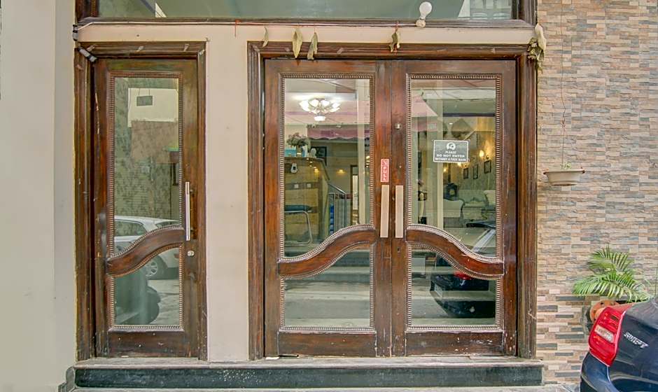 Treebo Rockwell Plaza